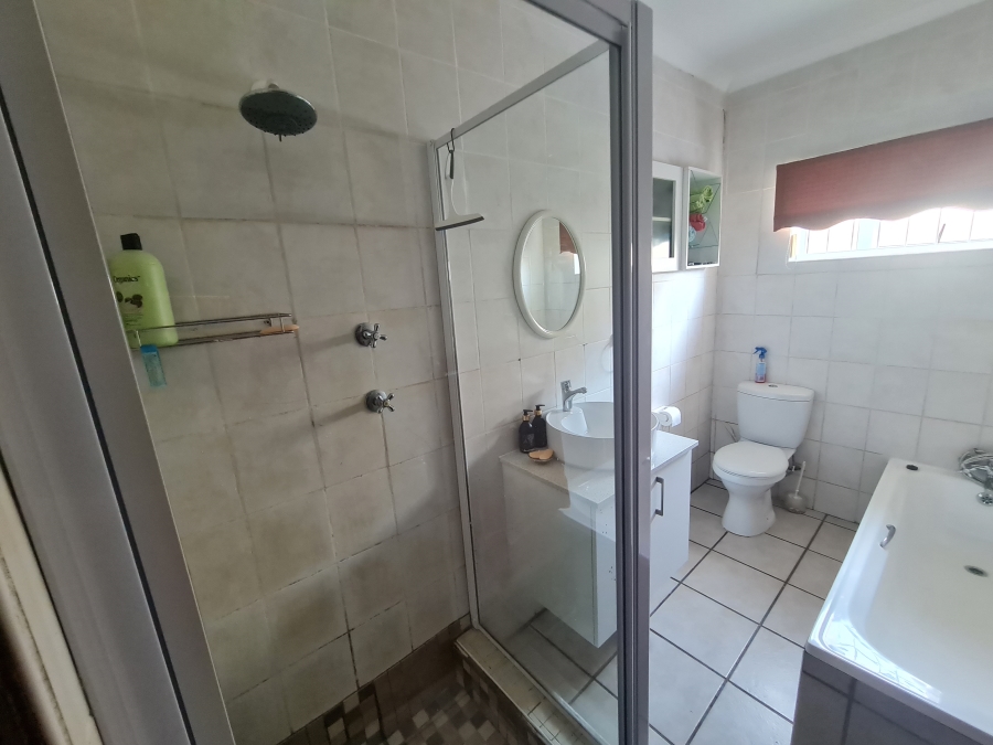 3 Bedroom Property for Sale in Jeffreys Bay Central Eastern Cape